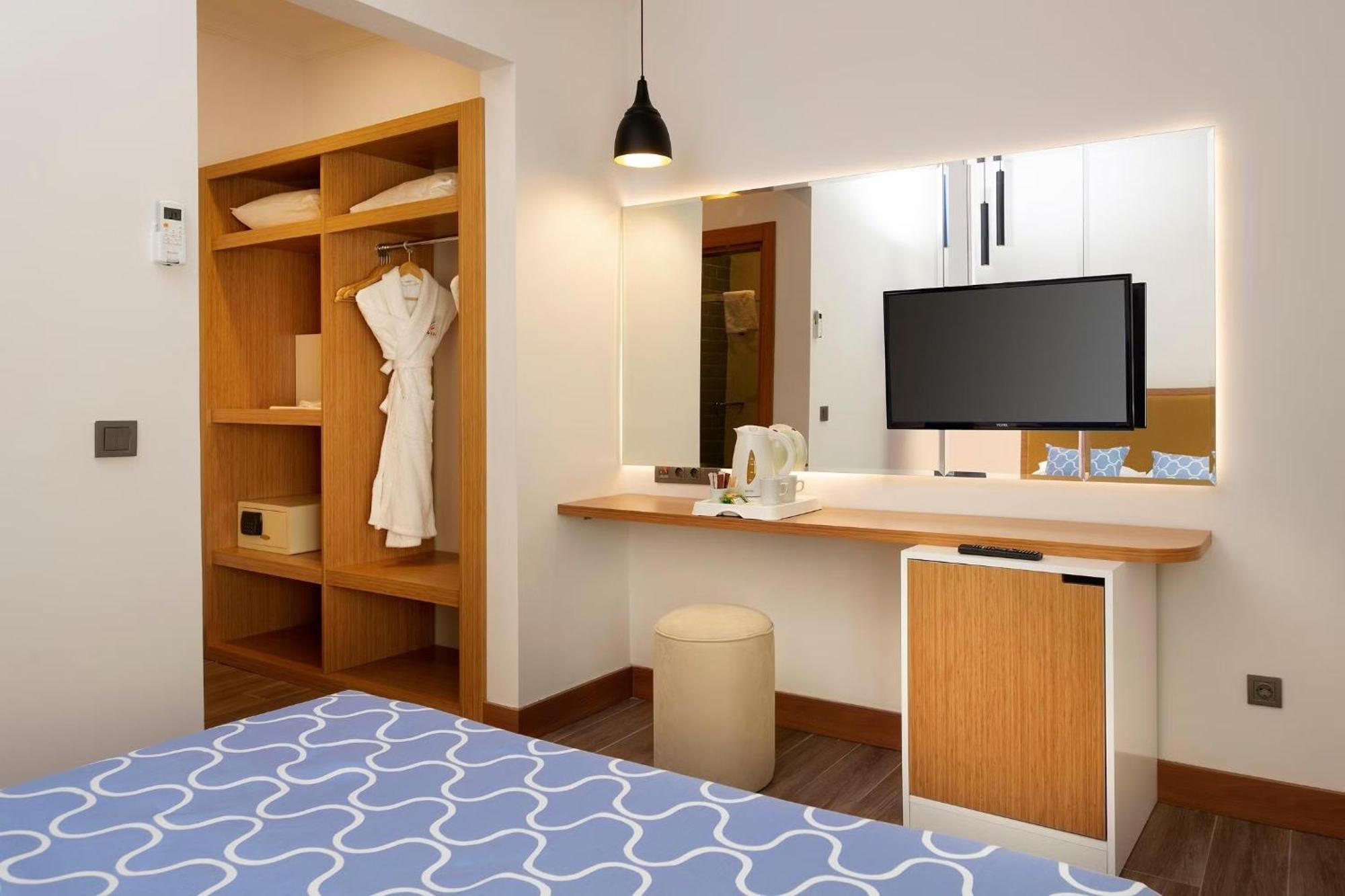 Armas Life Belek Hotel Стая снимка