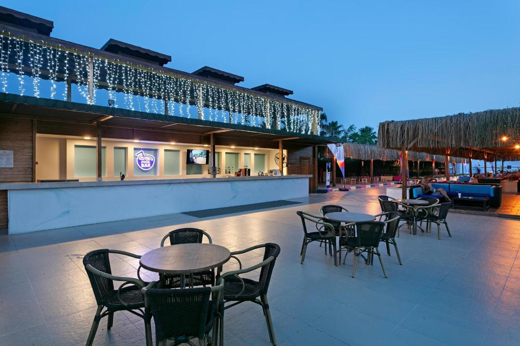 Armas Life Belek Hotel Екстериор снимка