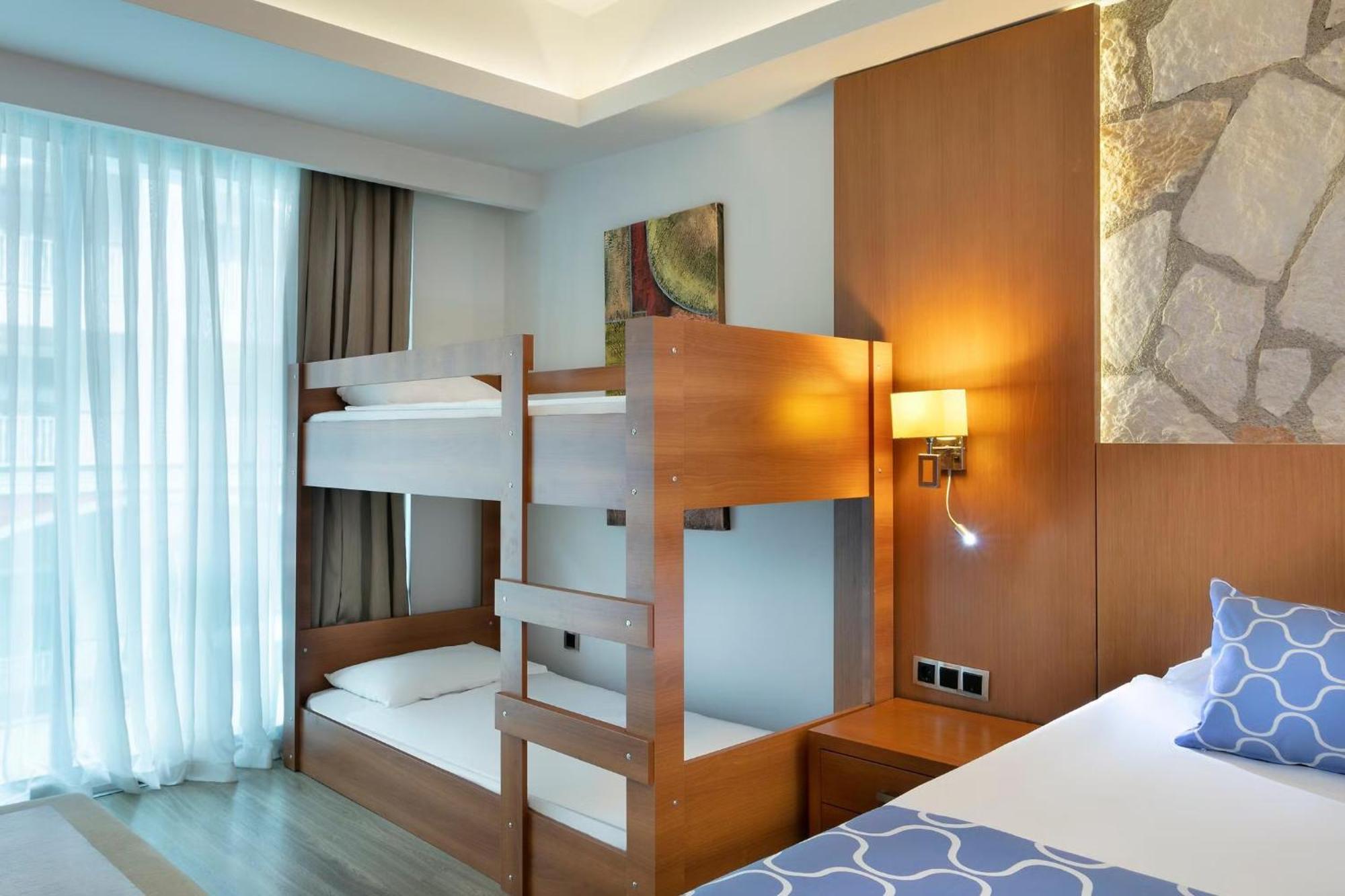 Armas Life Belek Hotel Стая снимка
