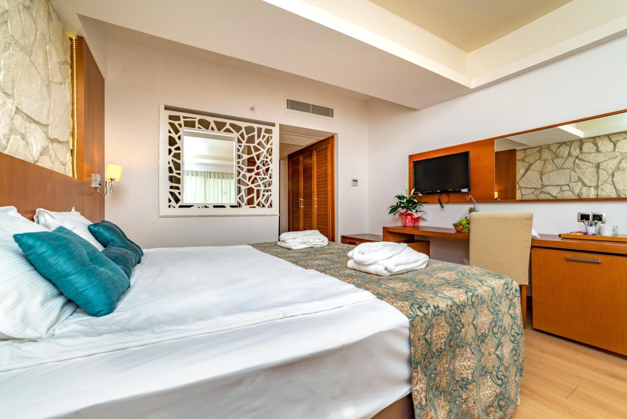 Armas Life Belek Hotel Стая снимка